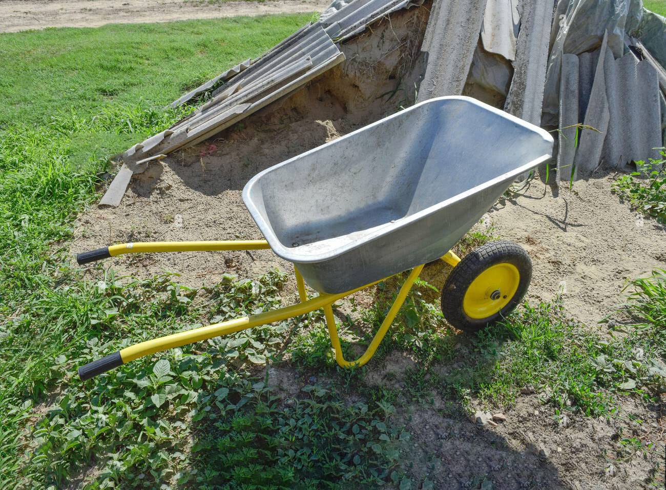 Bigapple Garden Wheel Barrow with 65L Water and 130kg Weight Loading Capacity for use in farm houses, construction sites & Gardening, etc. - comes with 2 Wheels